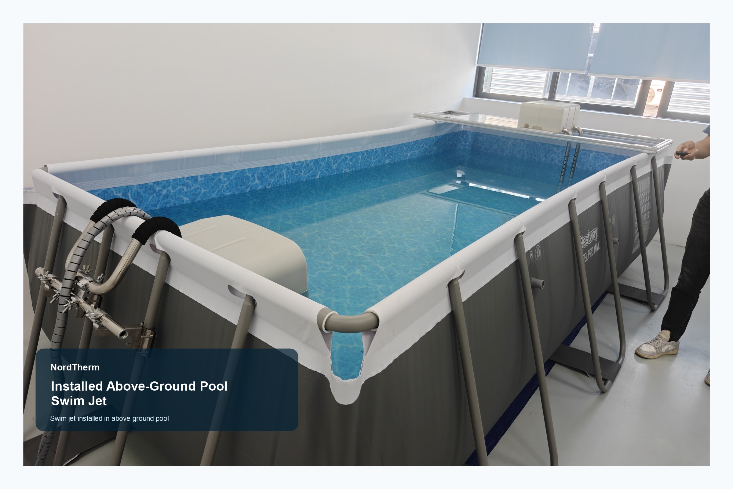 Swim jet water outlet in pool